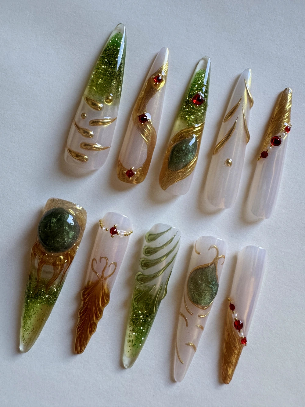 Royal Splendor Hand Drawn Elaborate Royal Style Flowing Sand Nail Art