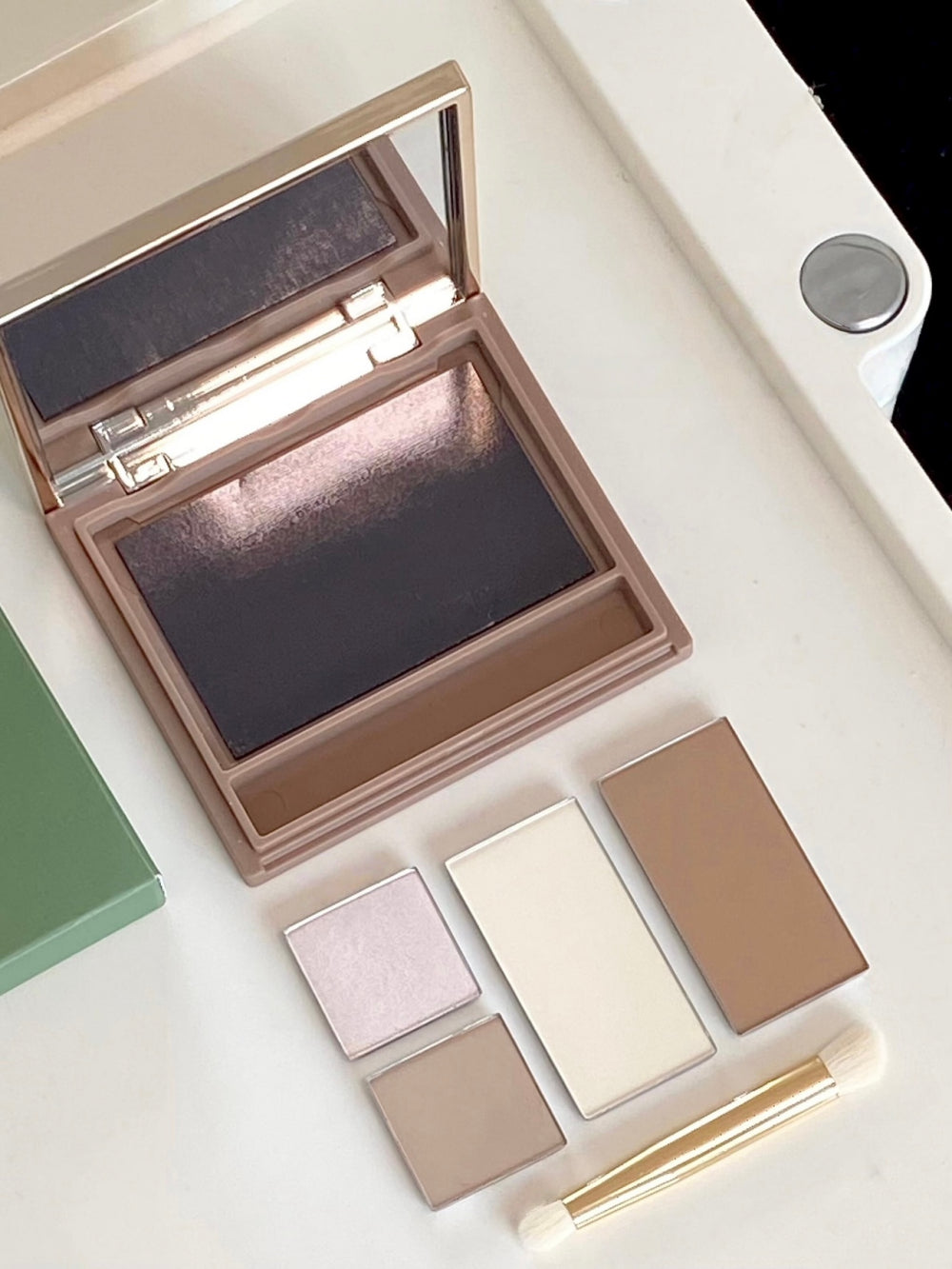 OUT OF OFFICE Highlight n Conture Multi-use Palette 9g